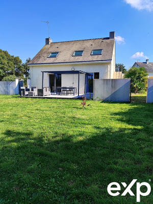 Maison traditionnelle - 110 m² - 8 pièces