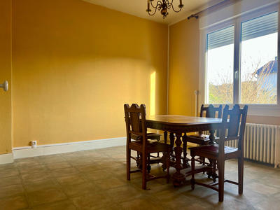 Maison - 84 m² - 5 pièces