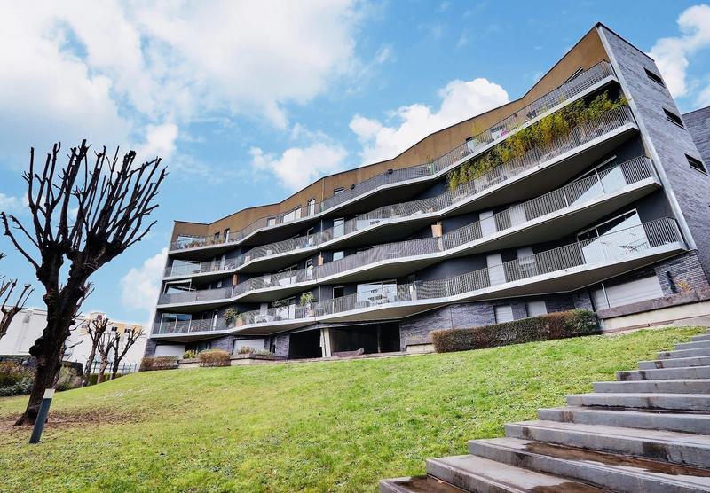 Appartement - 86 m² - 4 pièces