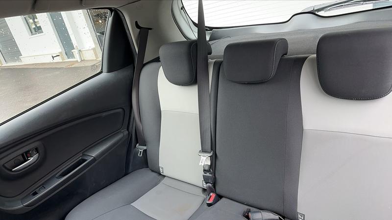 Toyota Yaris 1.5 Vvt-i 100 Hybrid E-Cvt Dynamic - Première main Automatique