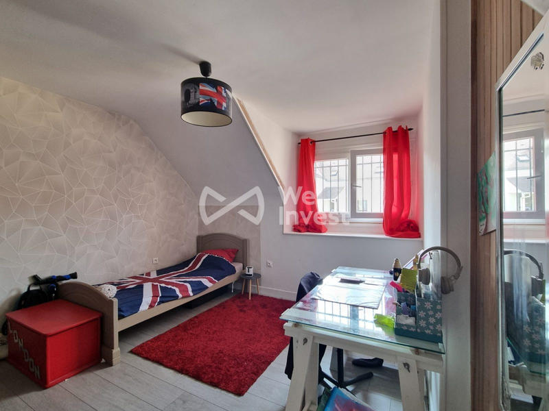 Maison - 200 m² - 8 pièces