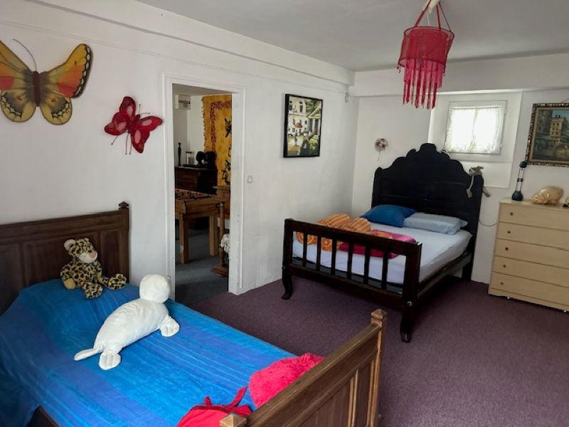 Maison - 200 m² - 6 pièces