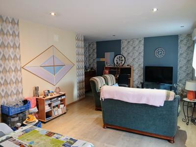 Maison - 90 m² - 3 pièces