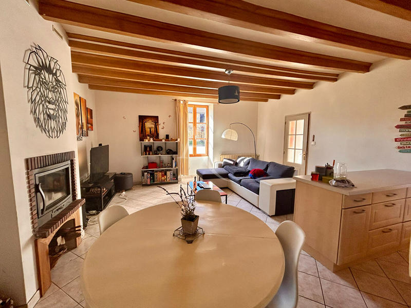 Maison - 260 m² - 9 pièces