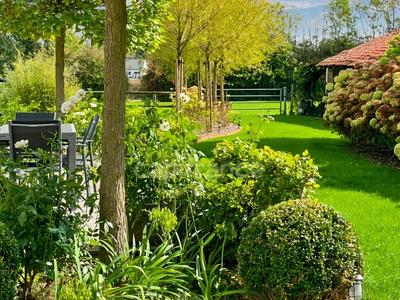 Propriété - 690 m² - 27 pièces