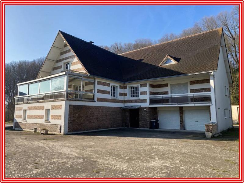 Maison - 270 m² - 7 pièces