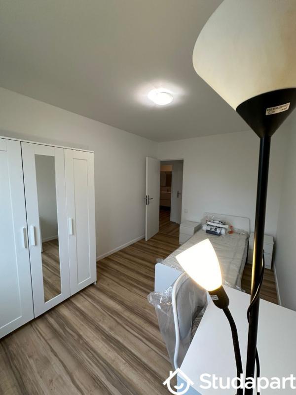 Chambre - 12 m² - 1 pièce