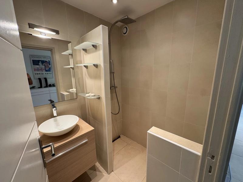 Appartement - 90 m² - 3 pièces