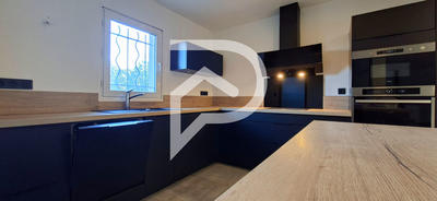 Maison - 110 m² - 4 pièces