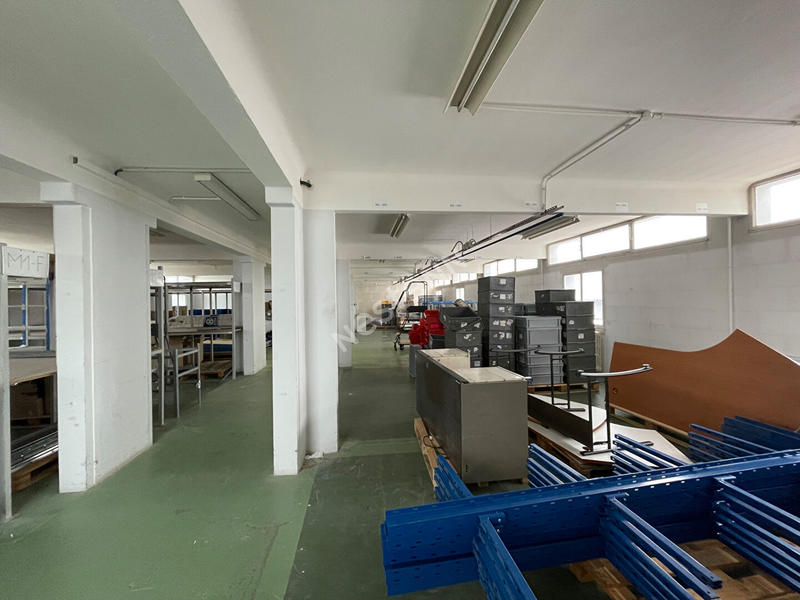 Local d'activité / Entrepôt - 350 m²