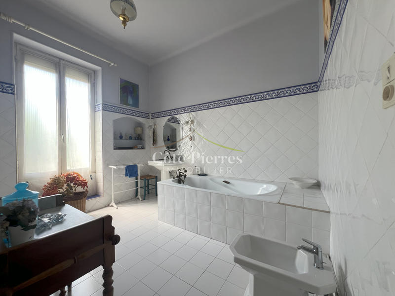 Maison - 145 m² - 4 pièces