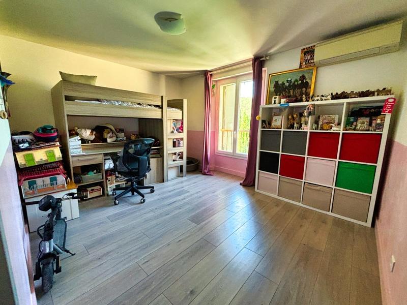 Appartement - 150 m² - 6 pièces