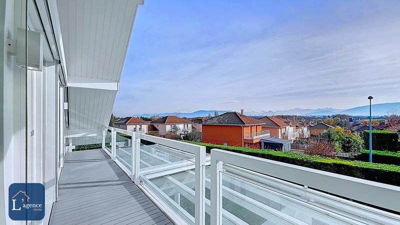 Maison contemporaine - 257 m² - 7 pièces