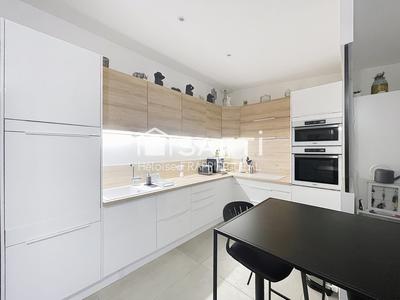 Maison - 84 m² - 4 pièces