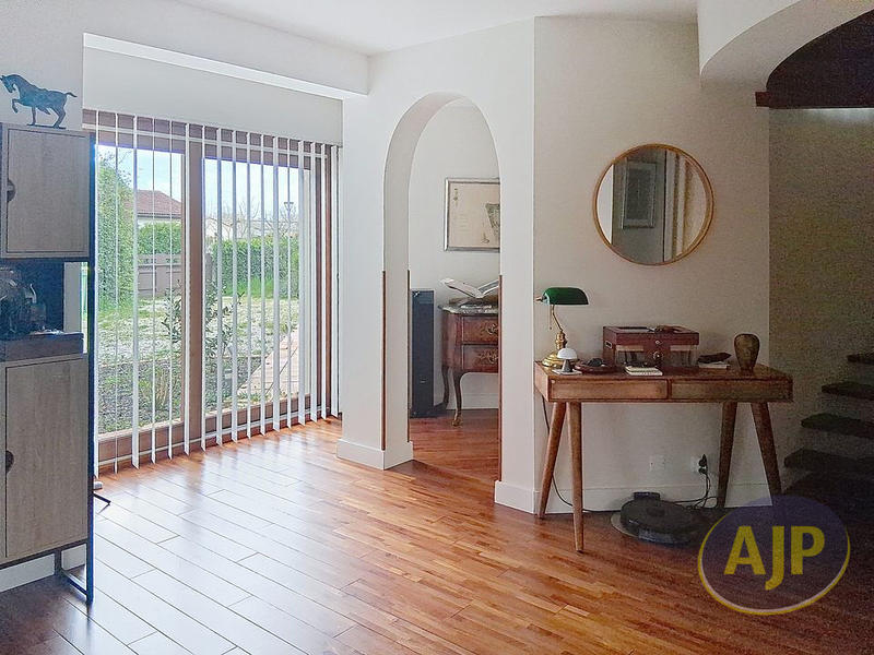 Maison - 144 m² - 5 pièces