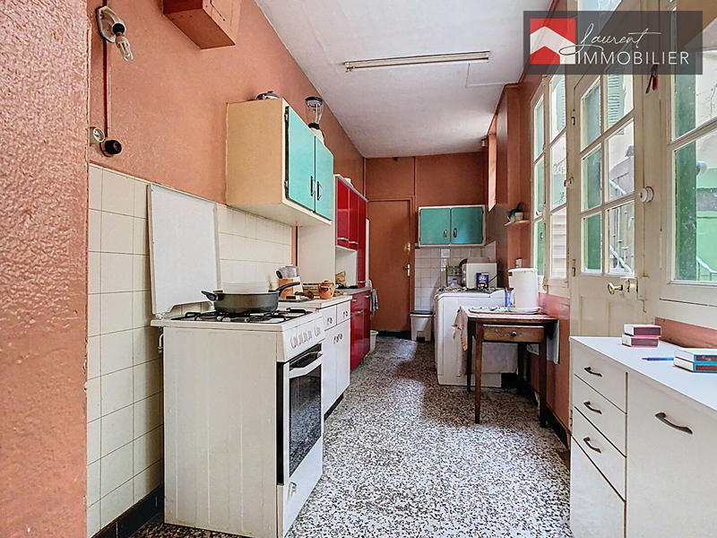 Maison - 178 m² - 9 pièces