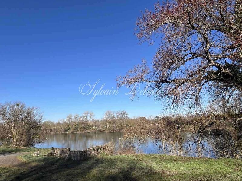 Propriété - 558 m² - 14 pièces