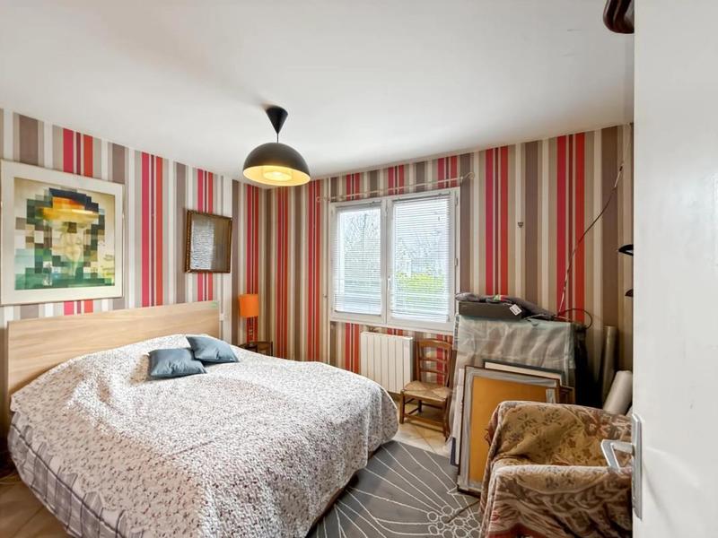 Maison - 137 m² - 9 pièces