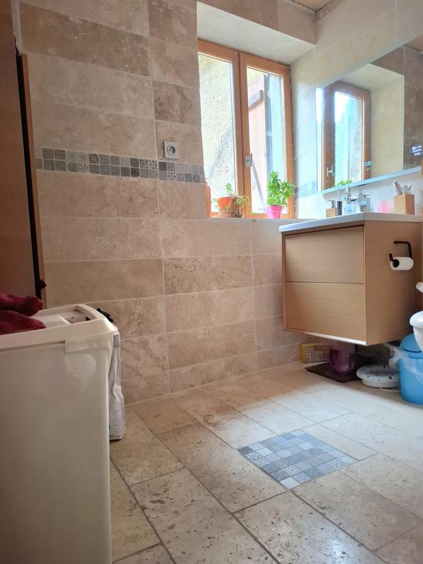 Maison traditionnelle - 92 m² - 4 pièces