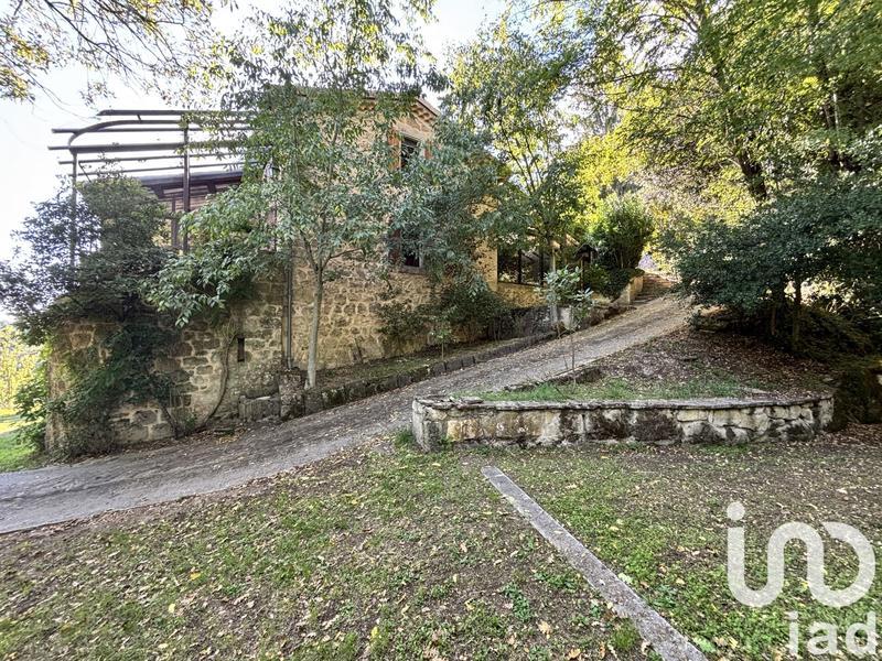 Maison - 220 m² - 10 pièces