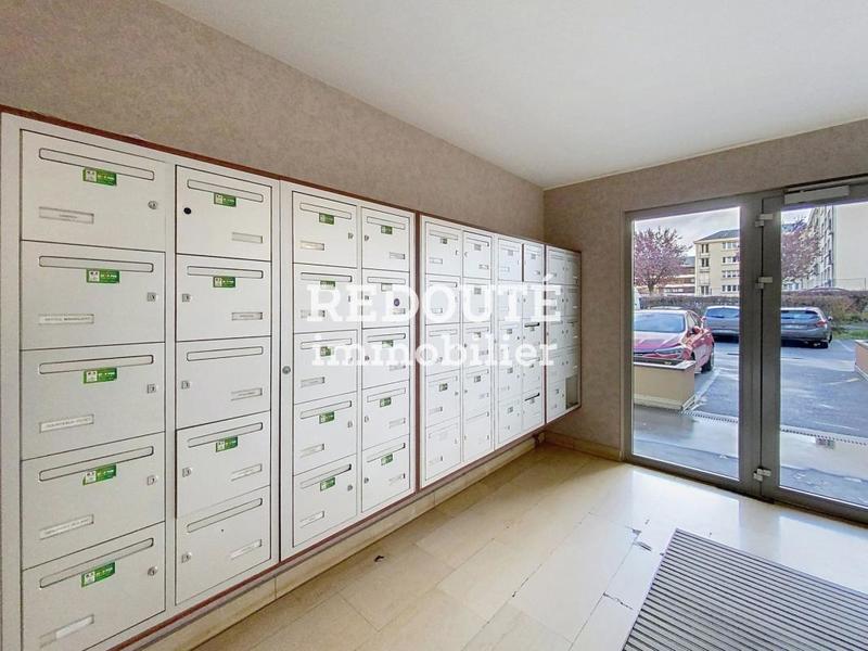 Studio - 11 m² - 1 pièce