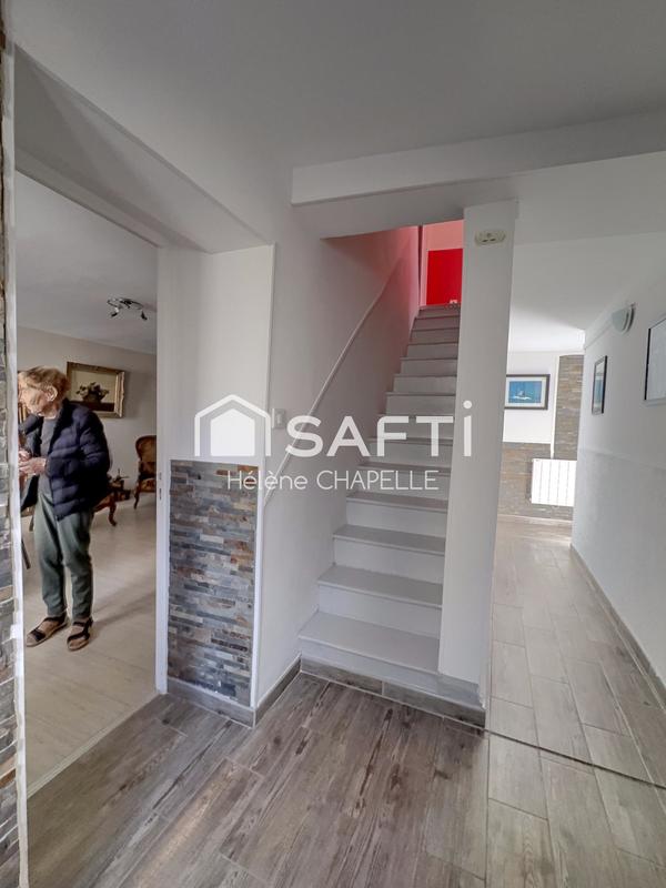 Maison - 185 m² - 10 pièces