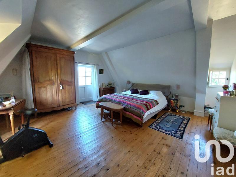 Maison - 269 m² - 15 pièces