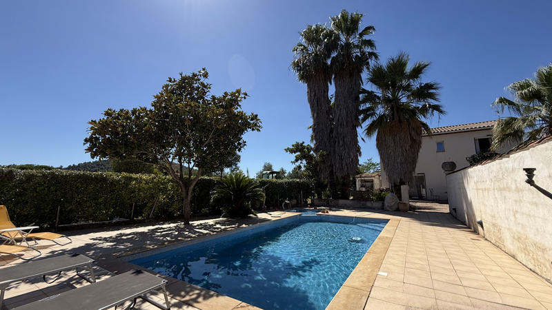 Maison - 140 m² - 5 pièces