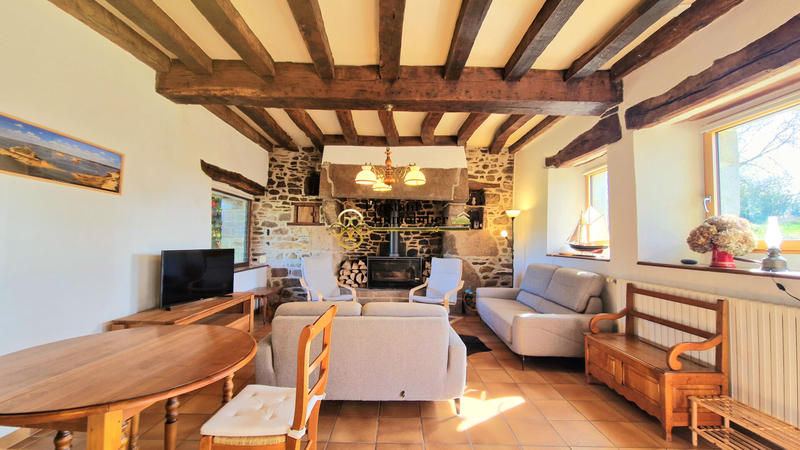 Demeure - 240 m² - 9 pièces