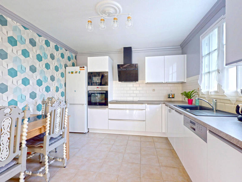 Viager - Maison - 170 m² - 8 pièces