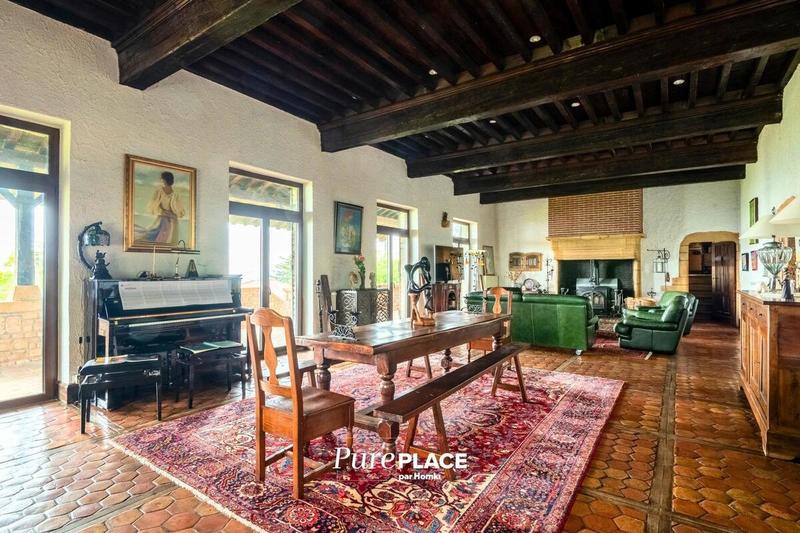 Maison en pierre - 262 m² - 6 pièces