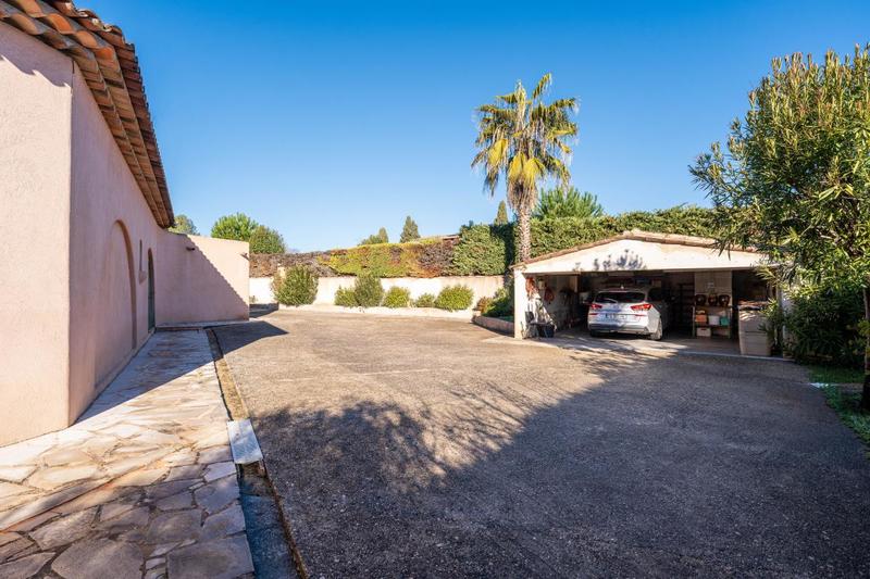 Villa - 195 m² - 4 pièces