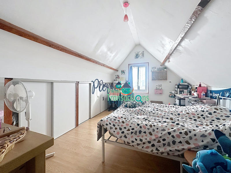 Maison traditionnelle - 171 m² - 7 pièces