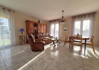 Maison - 99 m² - 4 pièces