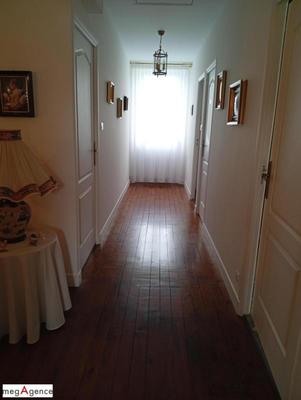 Maison en pierre - 311 m² - 11 pièces