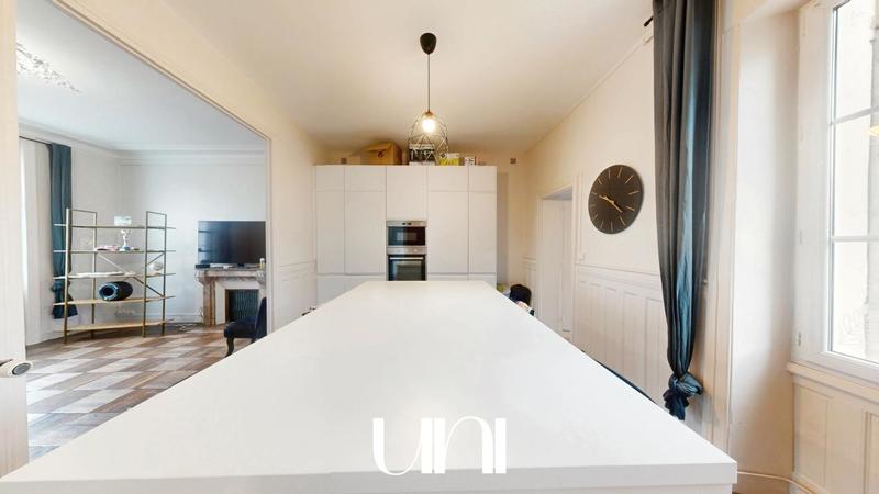 Maison - 149 m² - 8 pièces