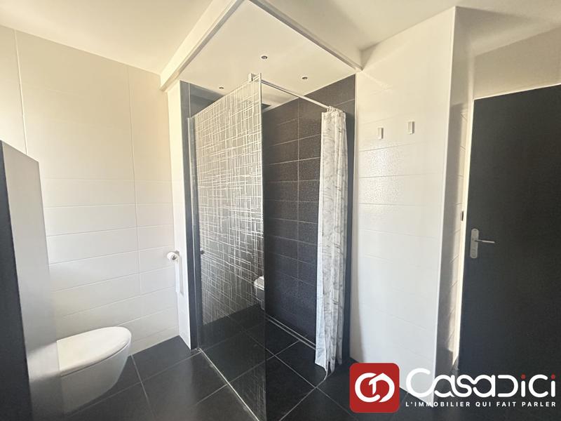 Maison - 92 m² - 5 pièces