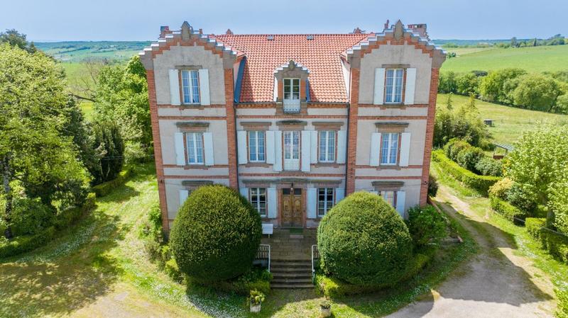Maison de maîtres - 752 m² - 18 pièces