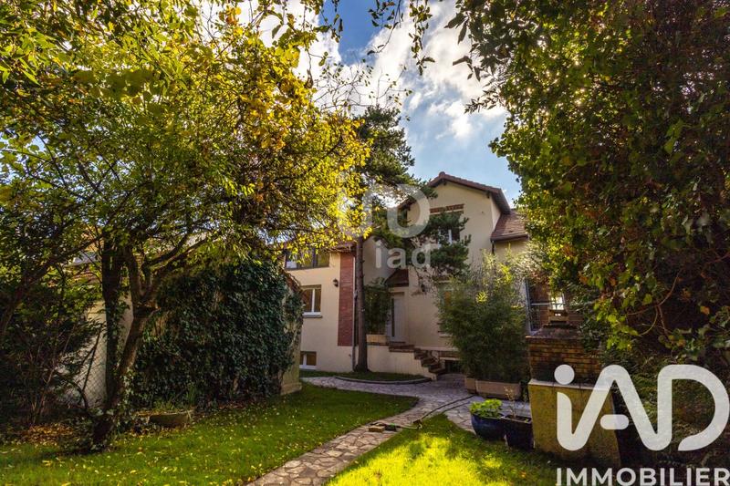 Maison de ville - 216 m² - 13 pièces