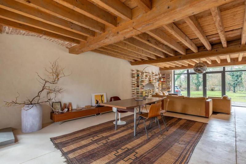 Maison - 247 m² - 6 pièces