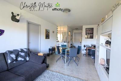 Appartement - 77 m² - 3 pièces