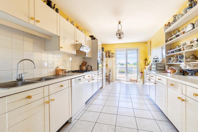 Appartement - 130 m² - 5 pièces