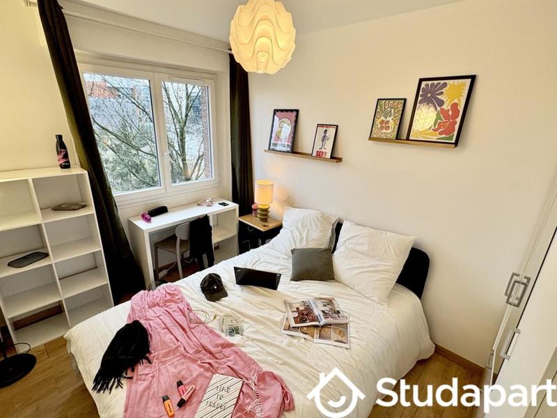 Chambre - 9 m² - 1 pièce