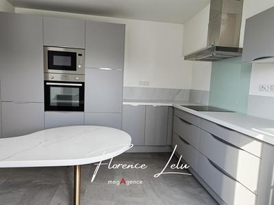 Maison traditionnelle - 149 m² - 7 pièces