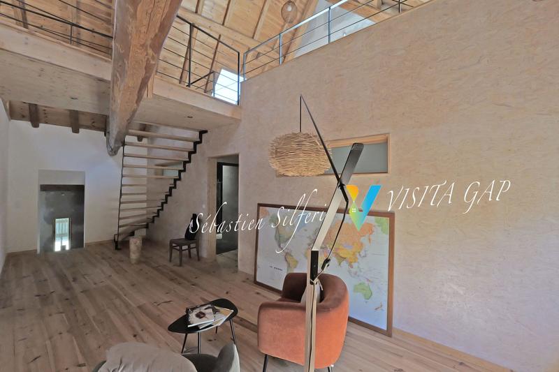 Maison - 223 m² - 12 pièces