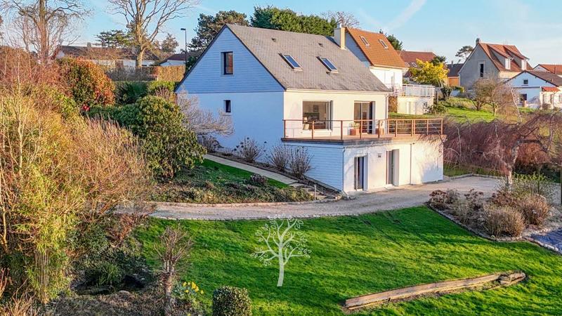 Maison - 139 m² - 6 pièces