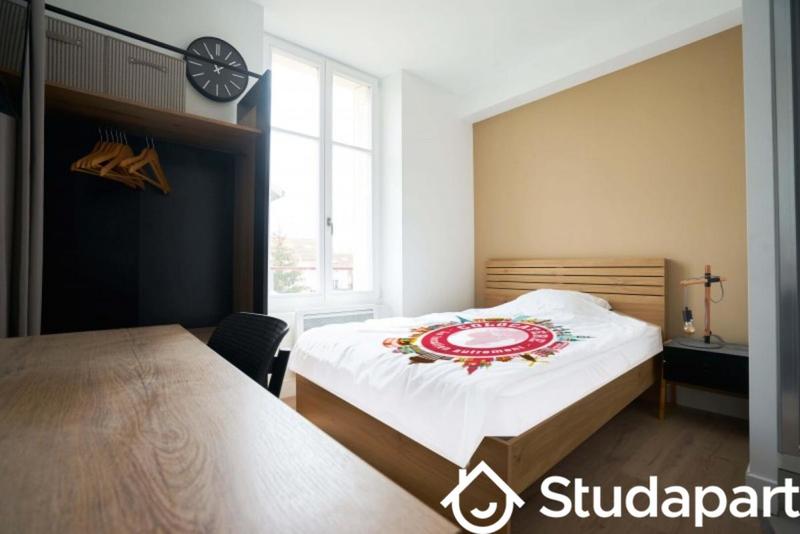 Chambre - 10 m² - 1 pièce