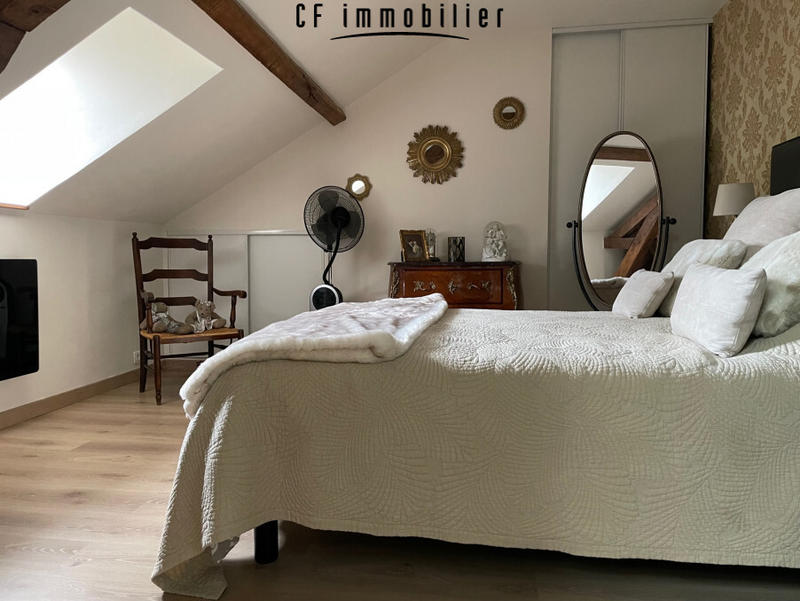 Maison - 215 m² - 8 pièces