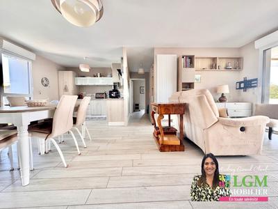 Appartement - 72 m² - 3 pièces