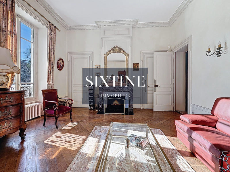 Manoir - 330 m² - 12 pièces